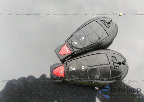 2019 Ram 1500 Classic Express 4X4 6'4" Box z USA, uszkodzony, nr VIN 1C6RR7FG0KS520563